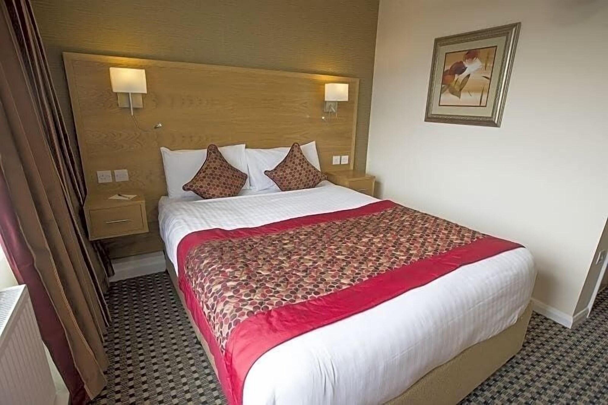 Park Hall And Hotel Wolverhampton