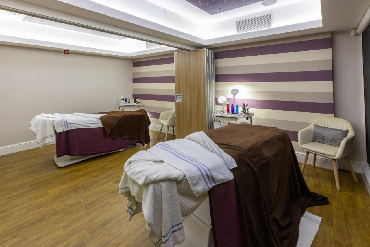Park Hall And Hotel 4*